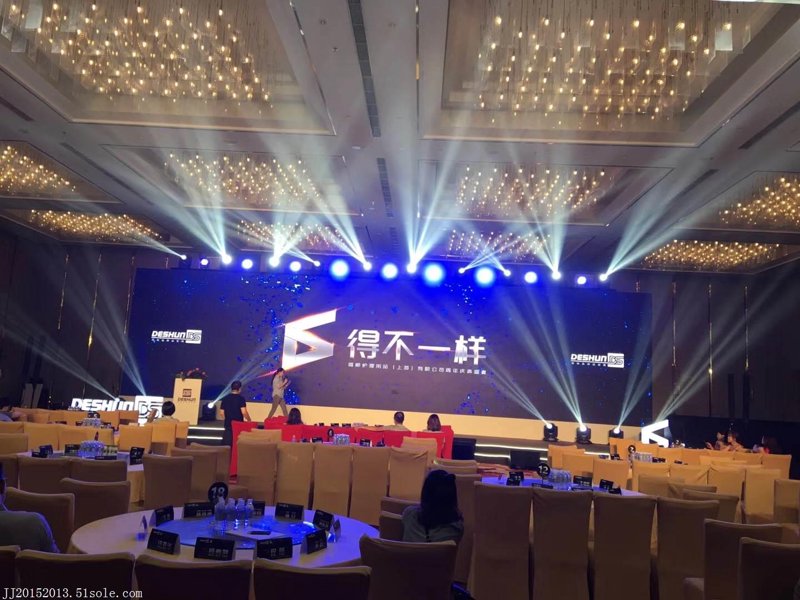 如何在繁忙的都市中找到一家值得信赖的“丽赢美食”？